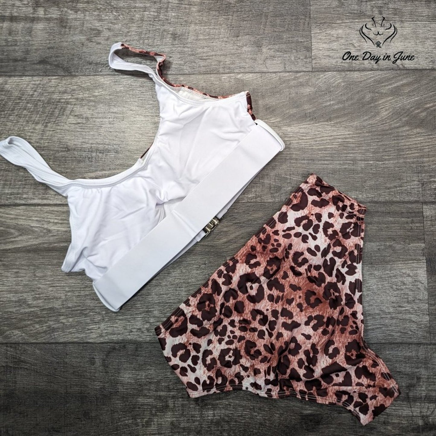 Combor Buckle Front Leopard Bikini Swimsuit Size L