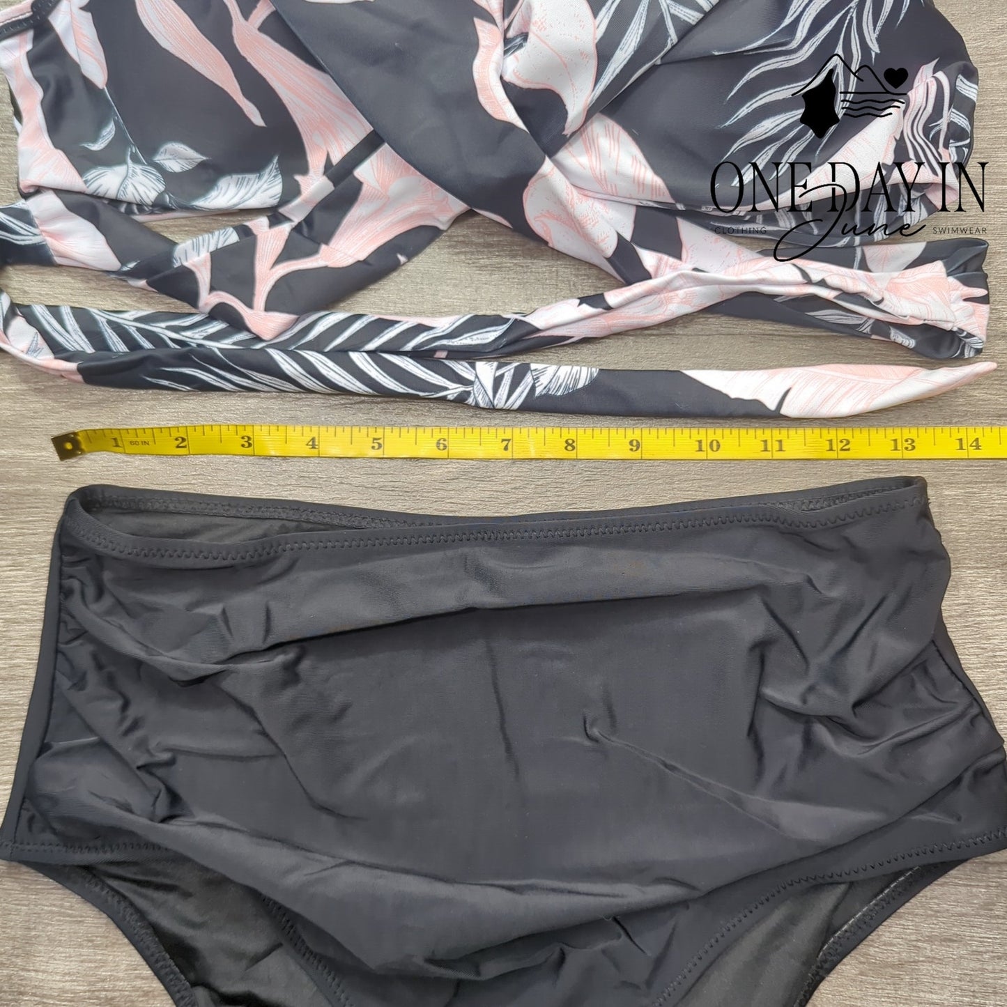 Suuksess Cross Front Tie Wrap High Waist Bikini Size L