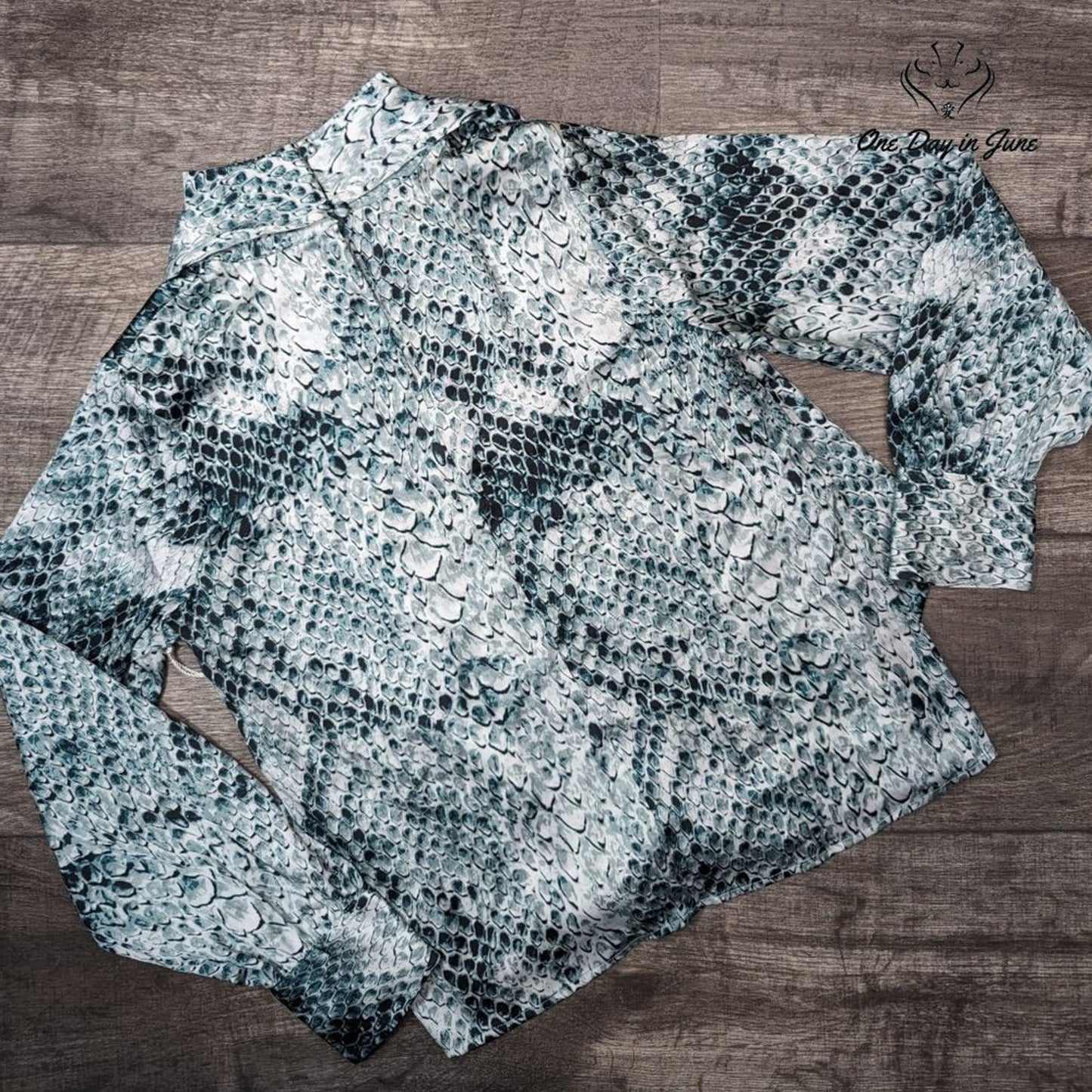 Worthington Petite V Neck Long Sleeve Blouse Size PS