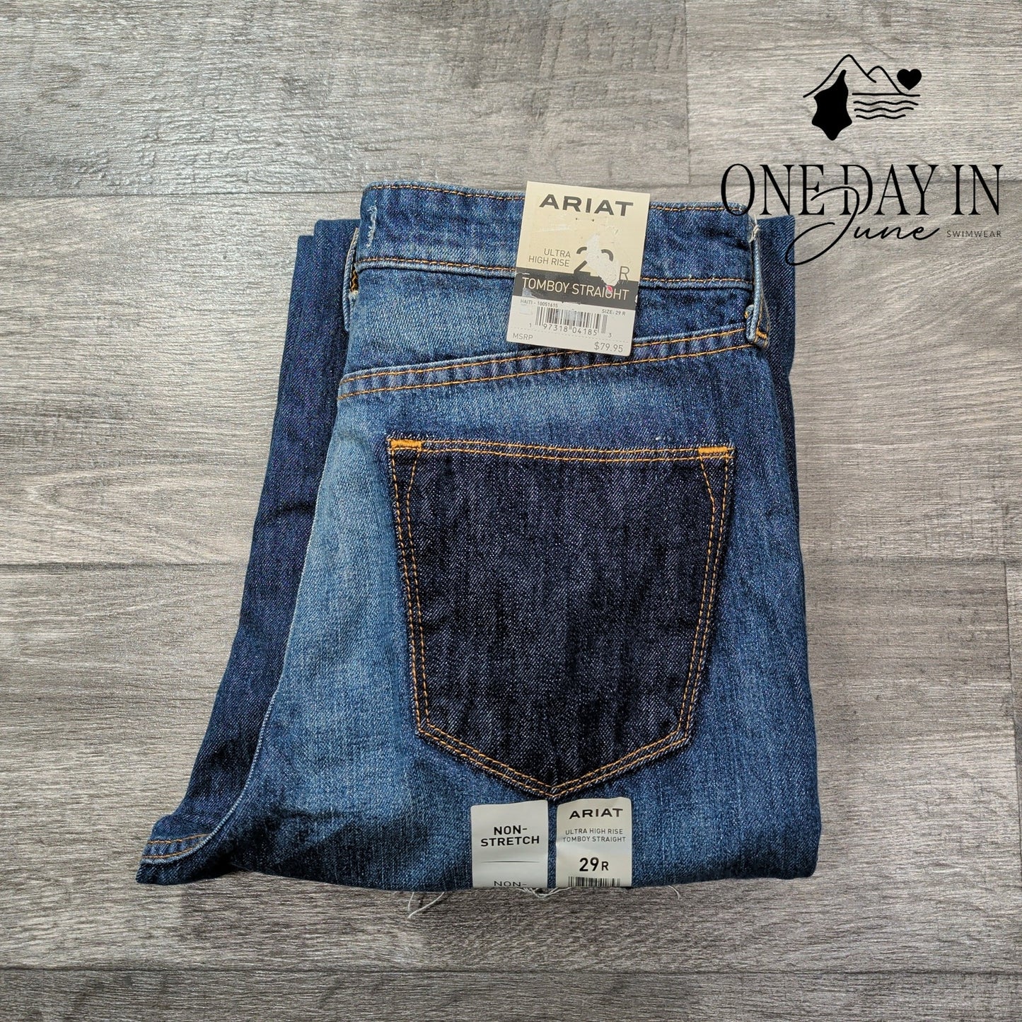Ariat Ultra High Rise Tomboy Straight Distressed Jeans Size 8 (29)