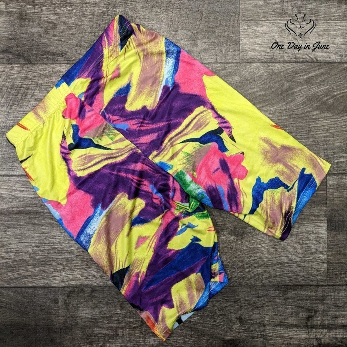 Amzbrly Colorful Abstract Stretchy Shorts Size XS