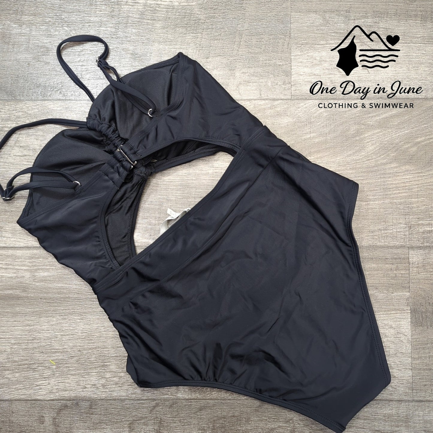 Cupshe Cut Out One Piece Swimsuit Size M