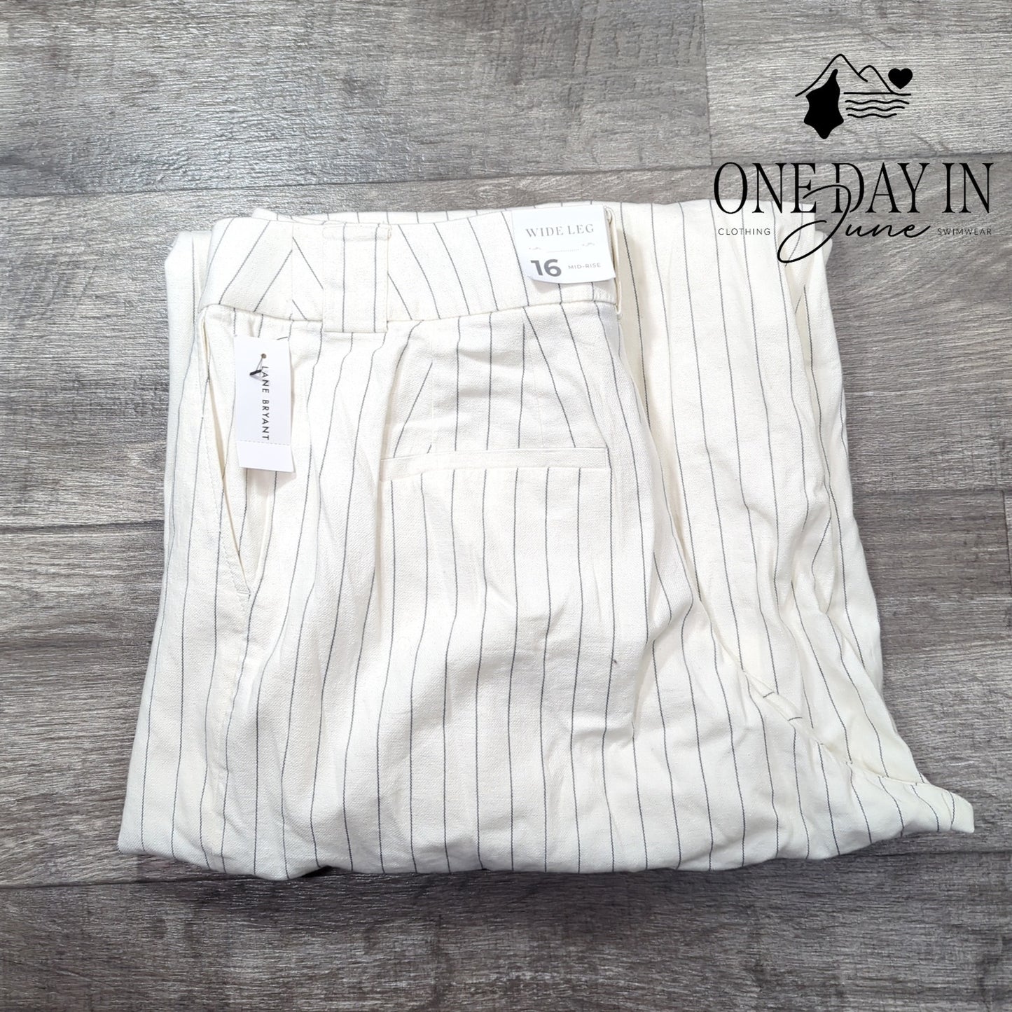 Lane Bryant Mid Rise Wide Leg Pants Size 16