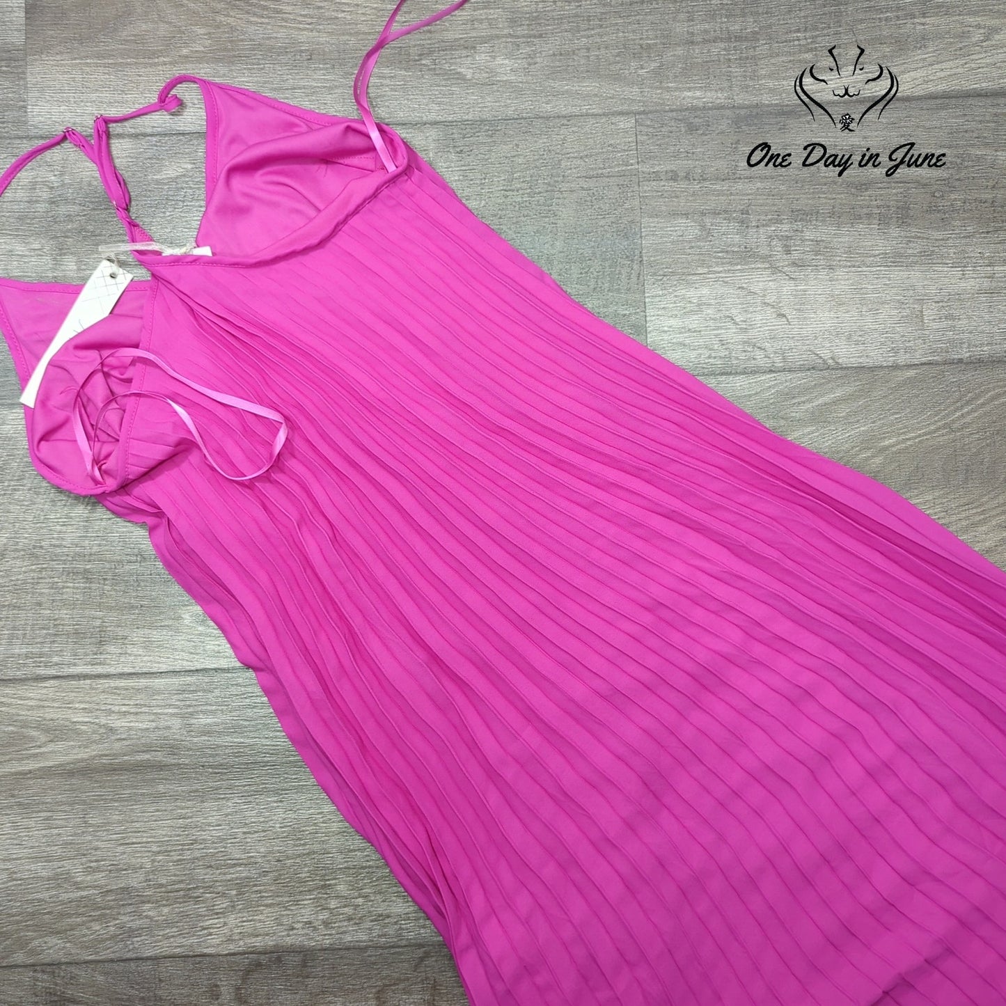 She + Sky Spaghetti Strap V Neck Maxi Dress Size S