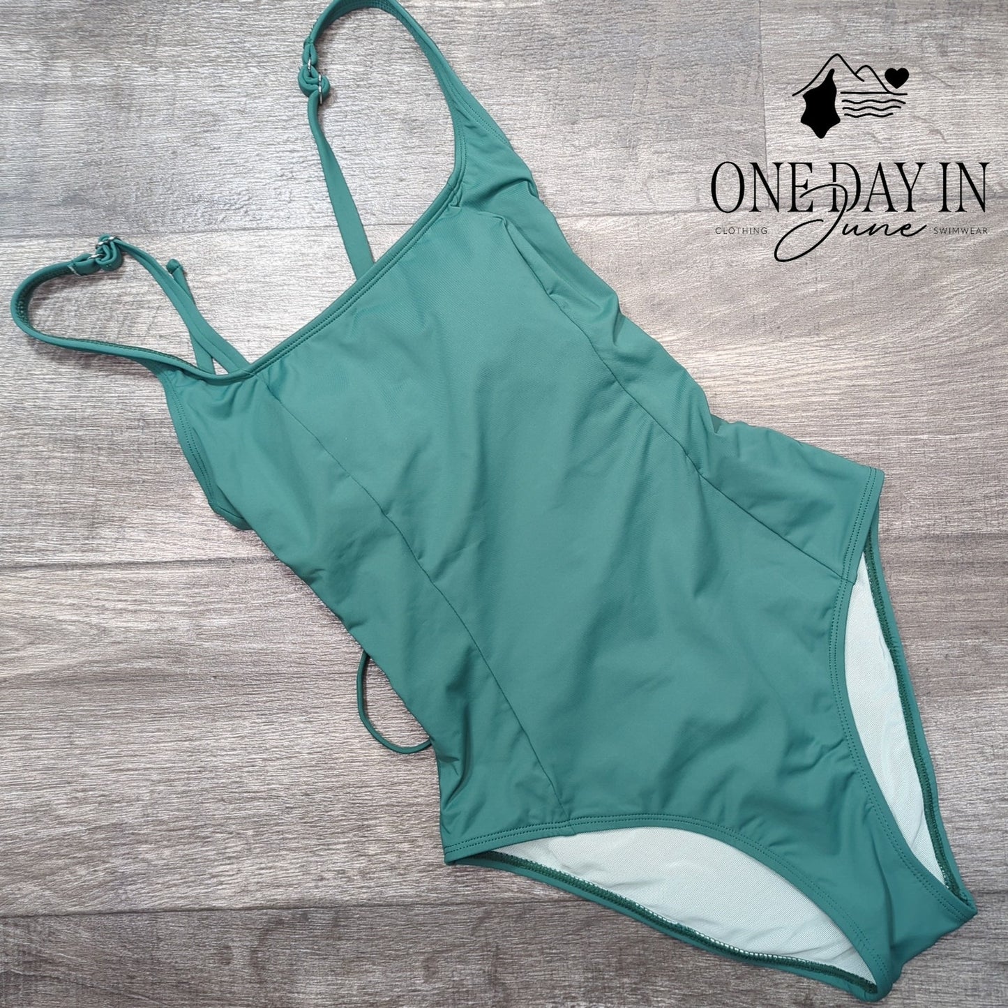 Cupshe Slim & Sculpt Lace Up Back One Piece Swimsuit Size XS