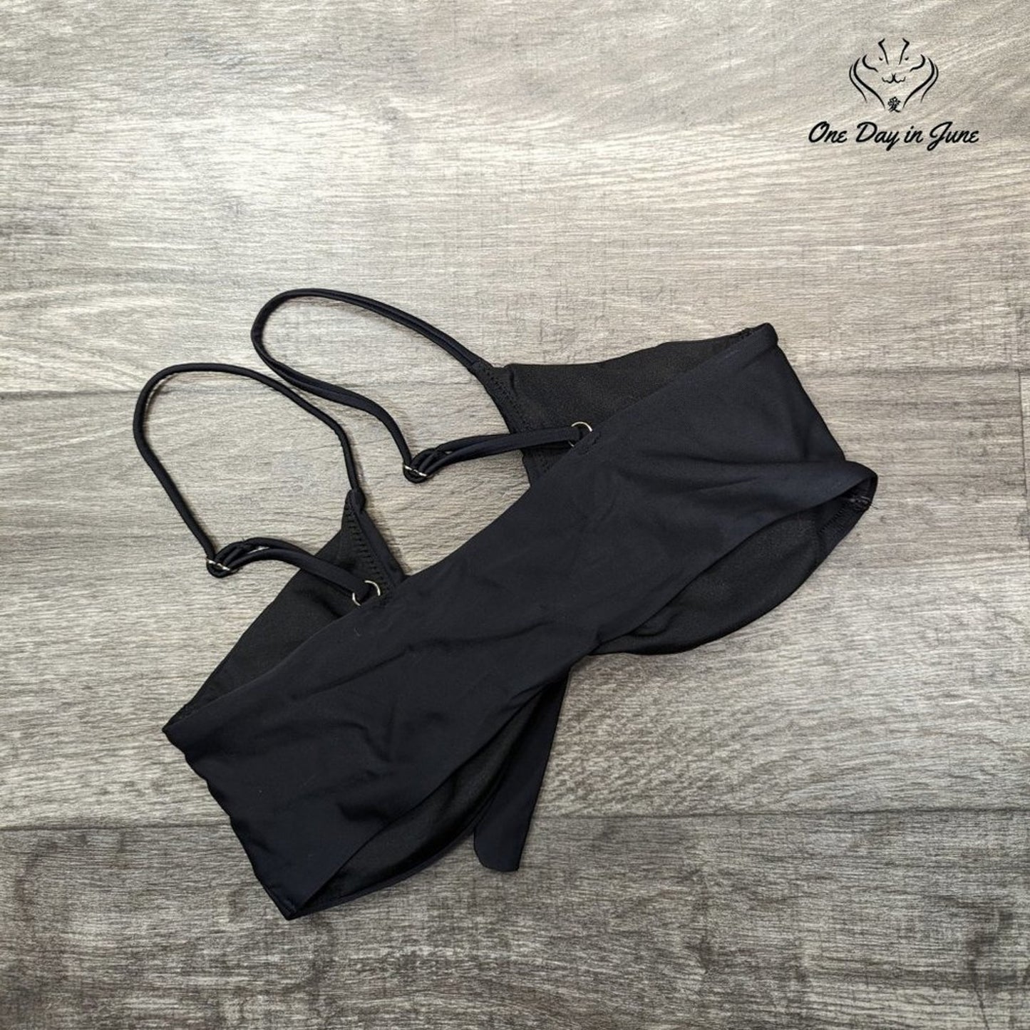 Blooming Jelly Tie Front Bikini Top Size M