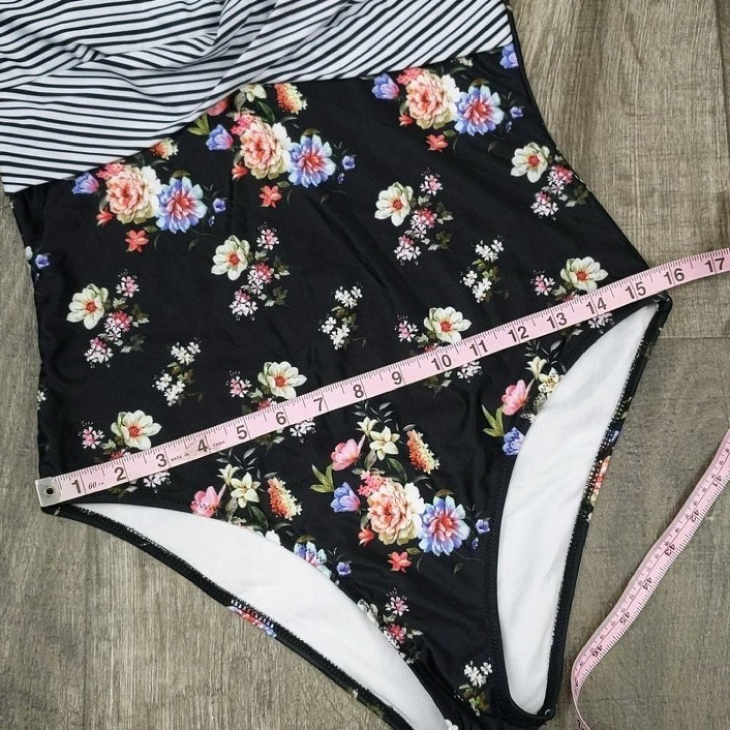 SouqFone Ruched Criss Cross One Piece Size L