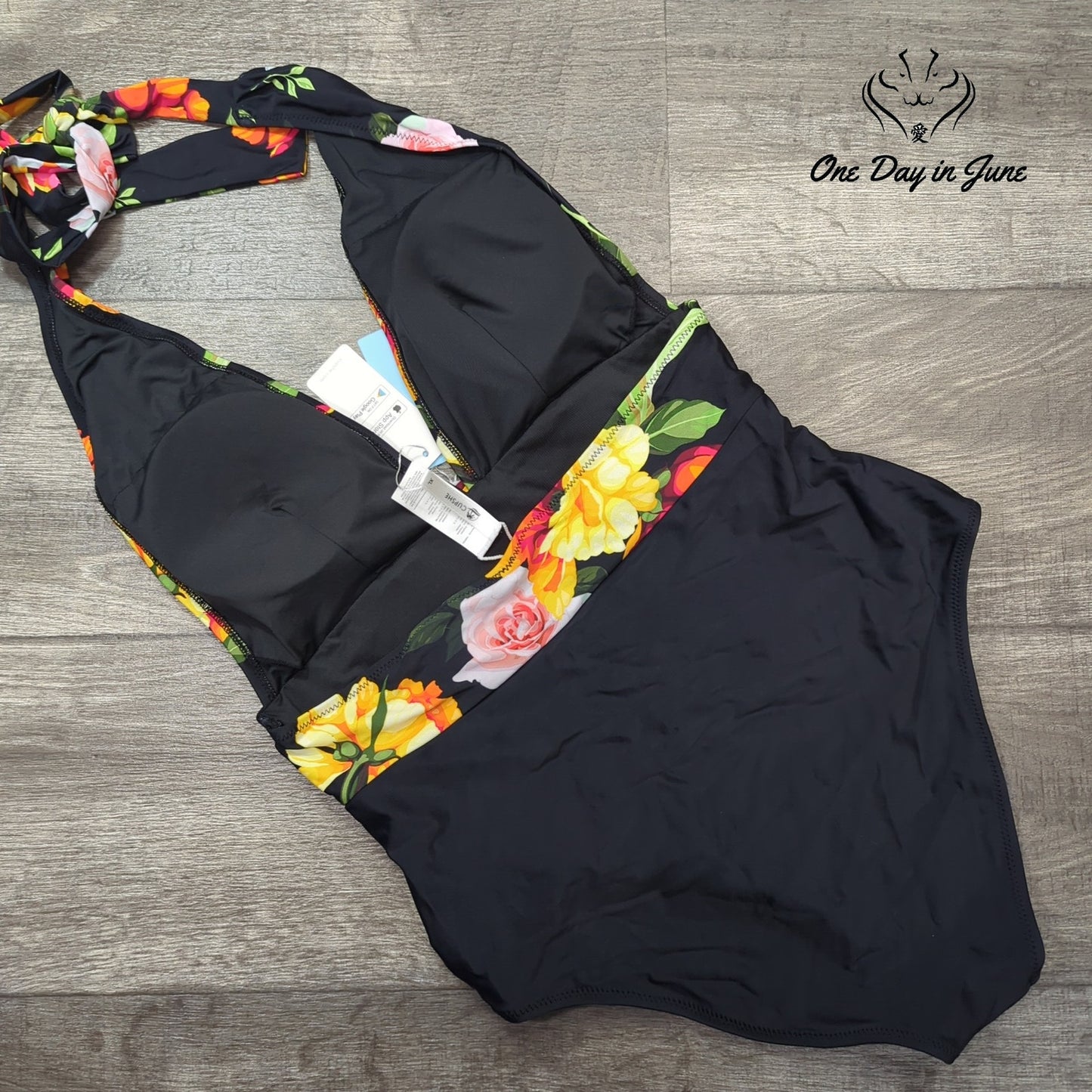 Cupshe Halter One Piece Swimsuit Size XL