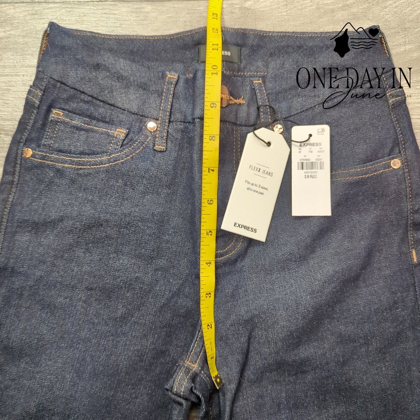 Express Skinny Mid Rise Ultra Hyper Flex Jeans Size S
