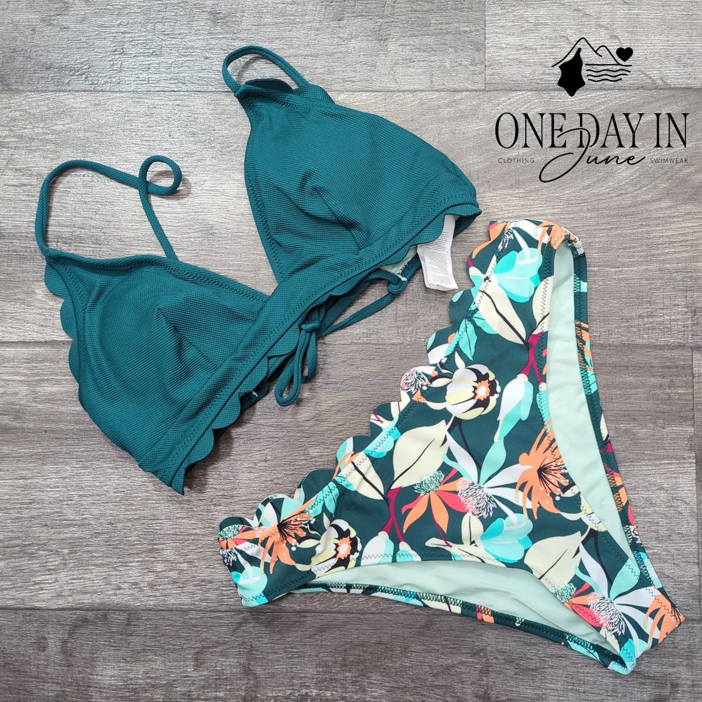 Cupshe Scallop Edge Tie Back Bikini Swimsuit Size M