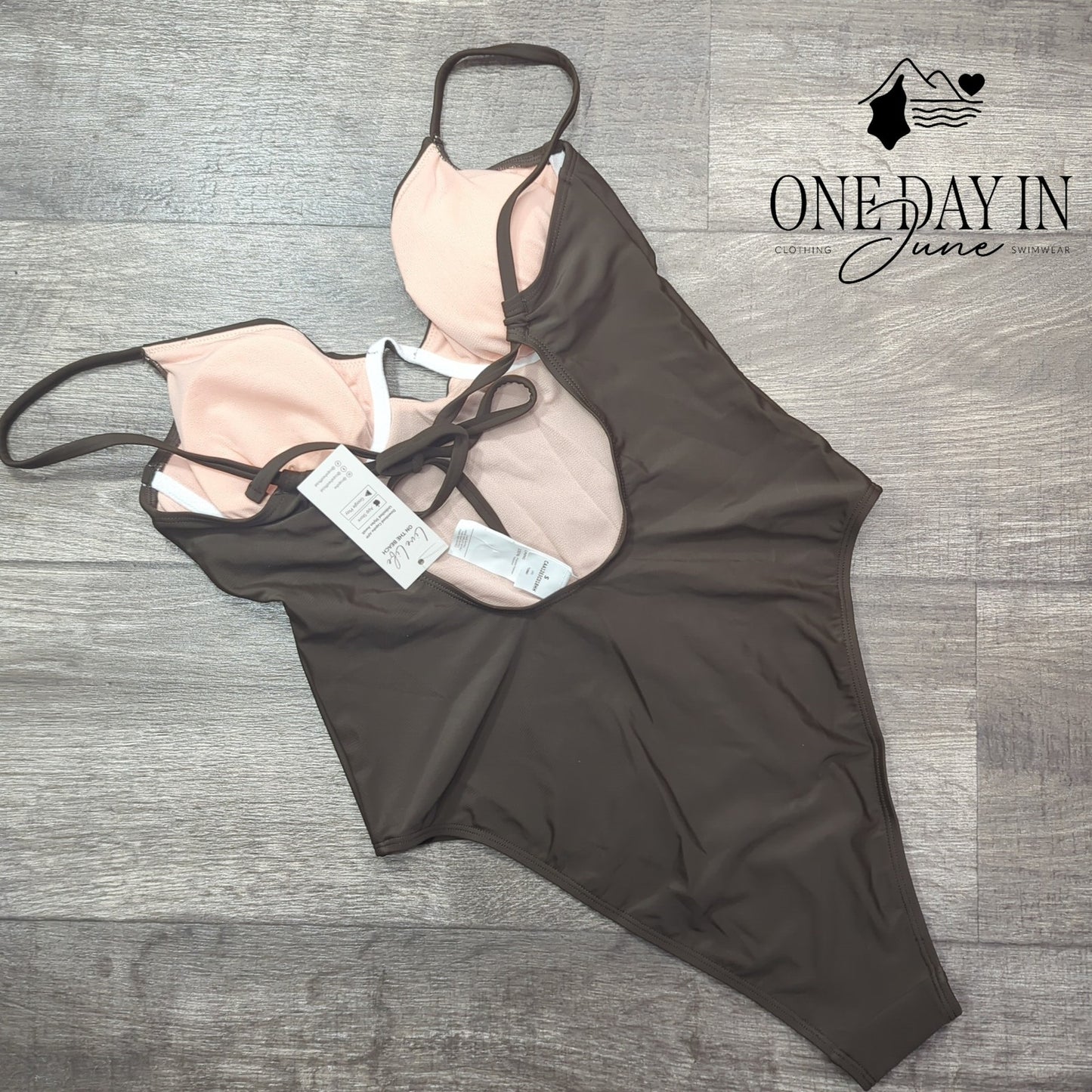 Cupshe Underwire High Cut One Piece Swimsuit Size S