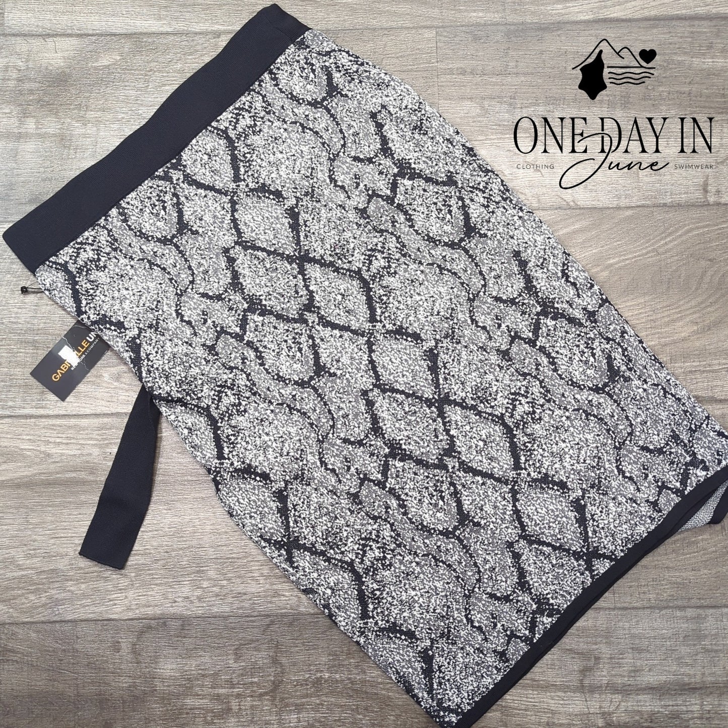 New York & Company Gabrielle Union Wrap Pencil Skirt Size S