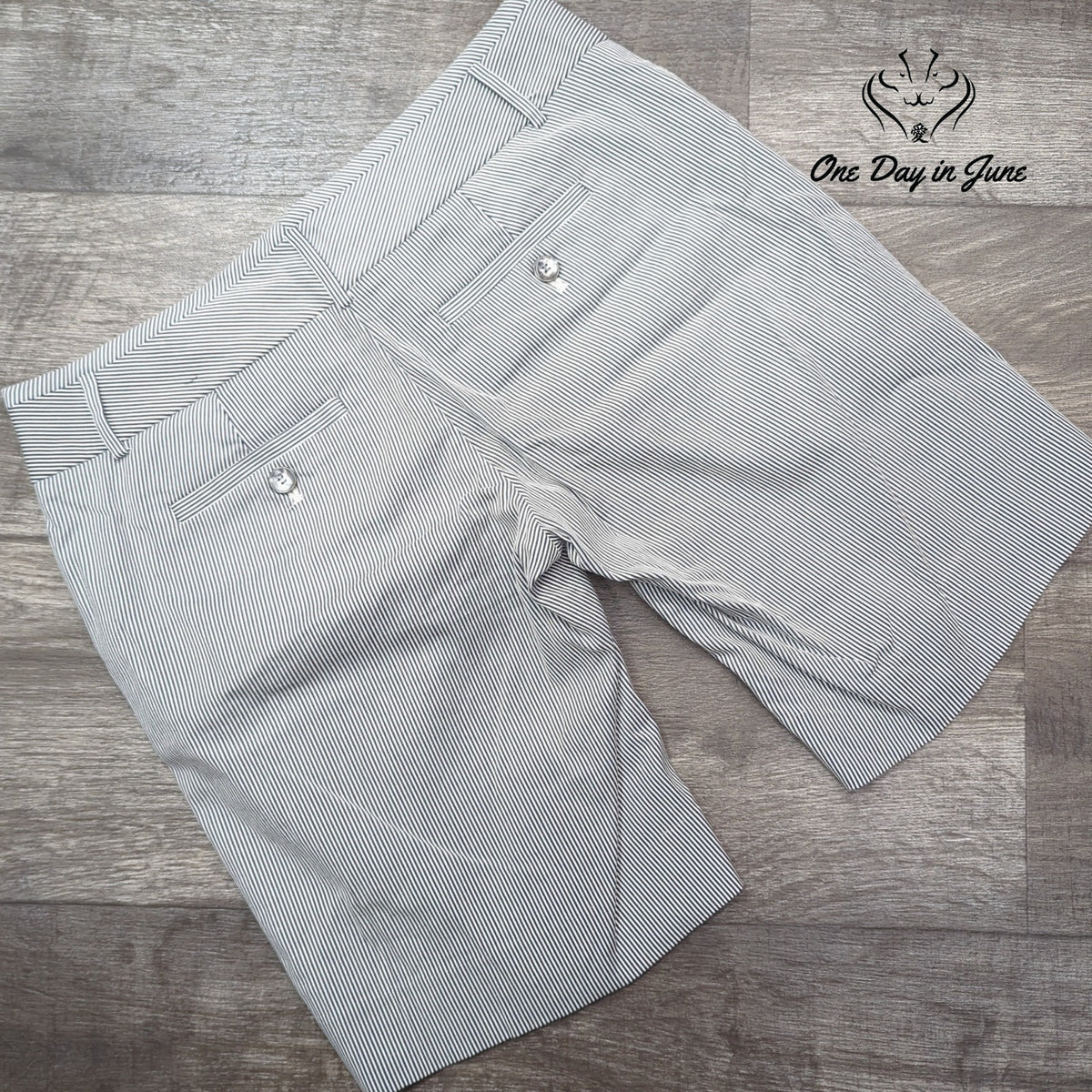 The Limited Pinstripe Bermuda Shorts Black White Cotton Stretch Size 4