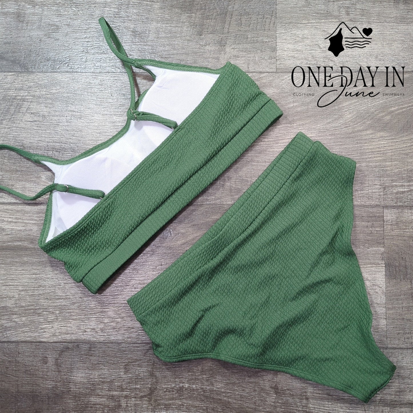 CharmLeaks Textured Crop Bikini Swimsuit Size L