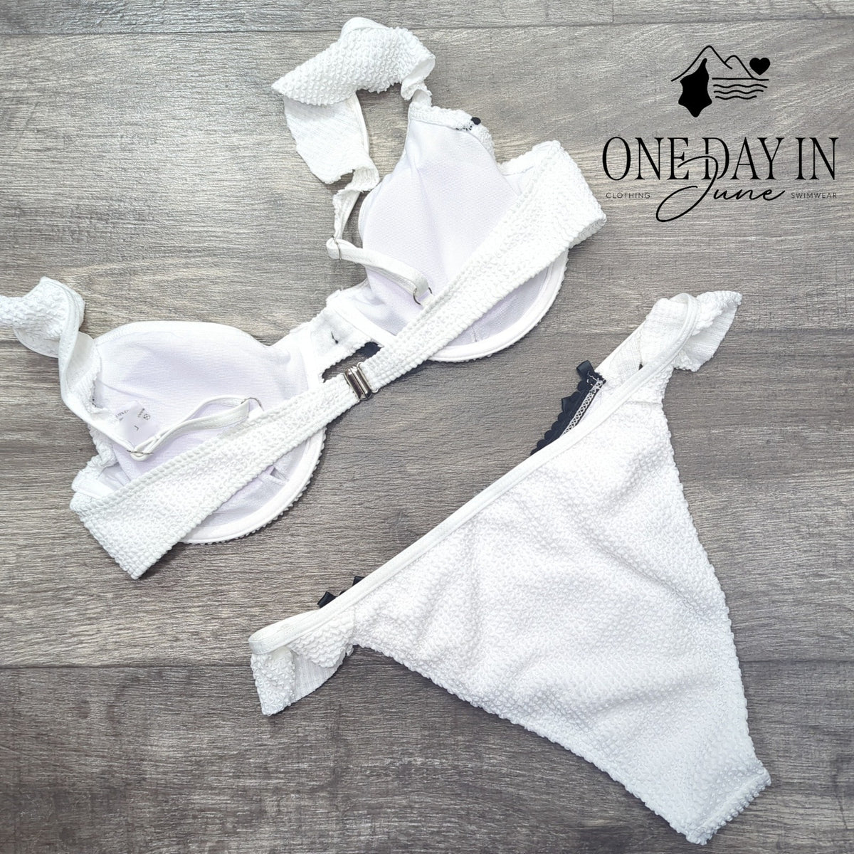 CharmLeaks Smocked Underwire Ruffle Bow Bikini Swimsuit White Black Size L
