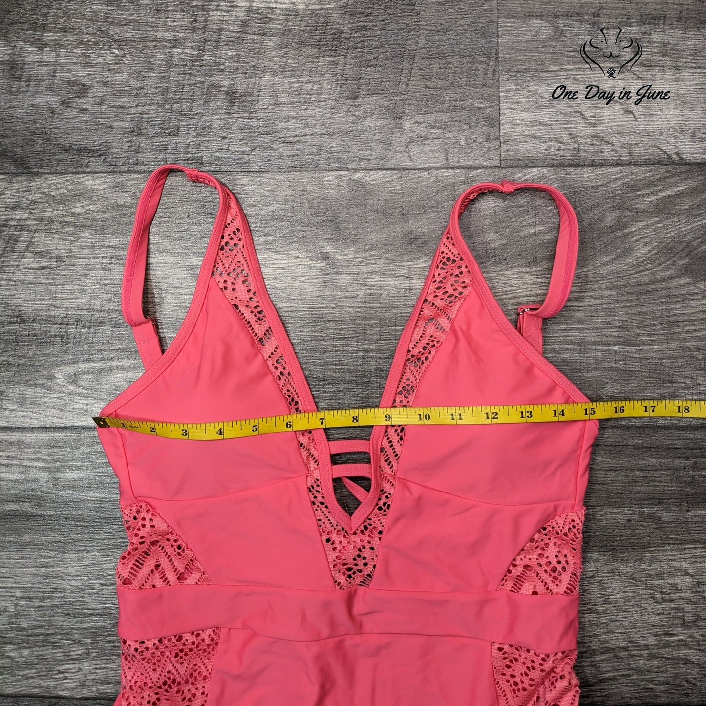 Wevswe Deep V One Piece Swimsuir Size M