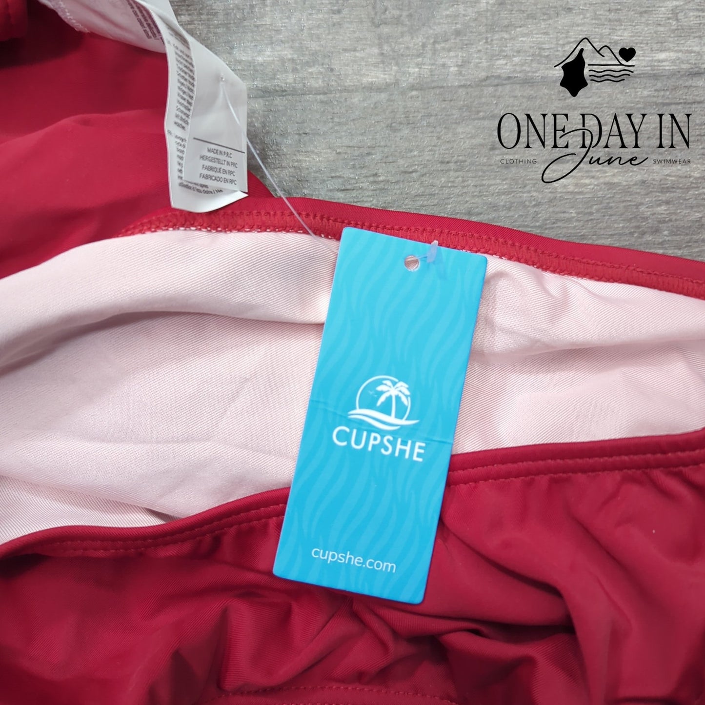 Cupshe Twist Front Keyhole One Piece Swimsuit Size L
