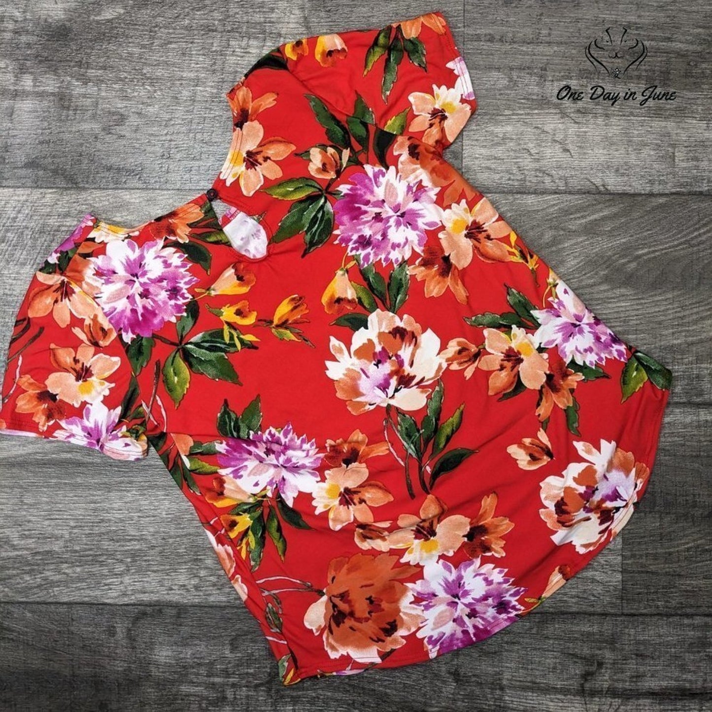 Star Vixen Short Sleeve Floral Top Size S