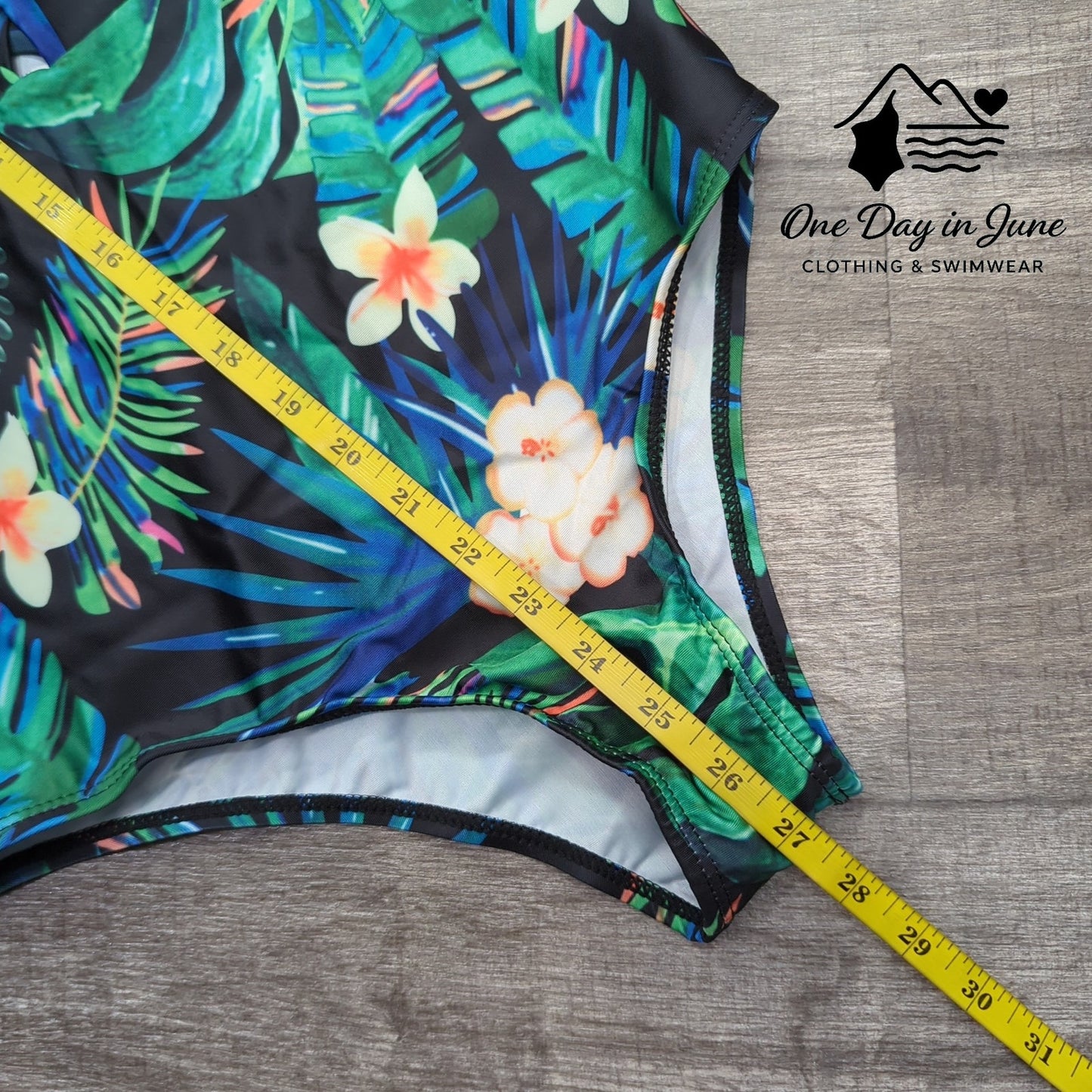 Wildbreath V Neck One Piece Swimsuit Size L