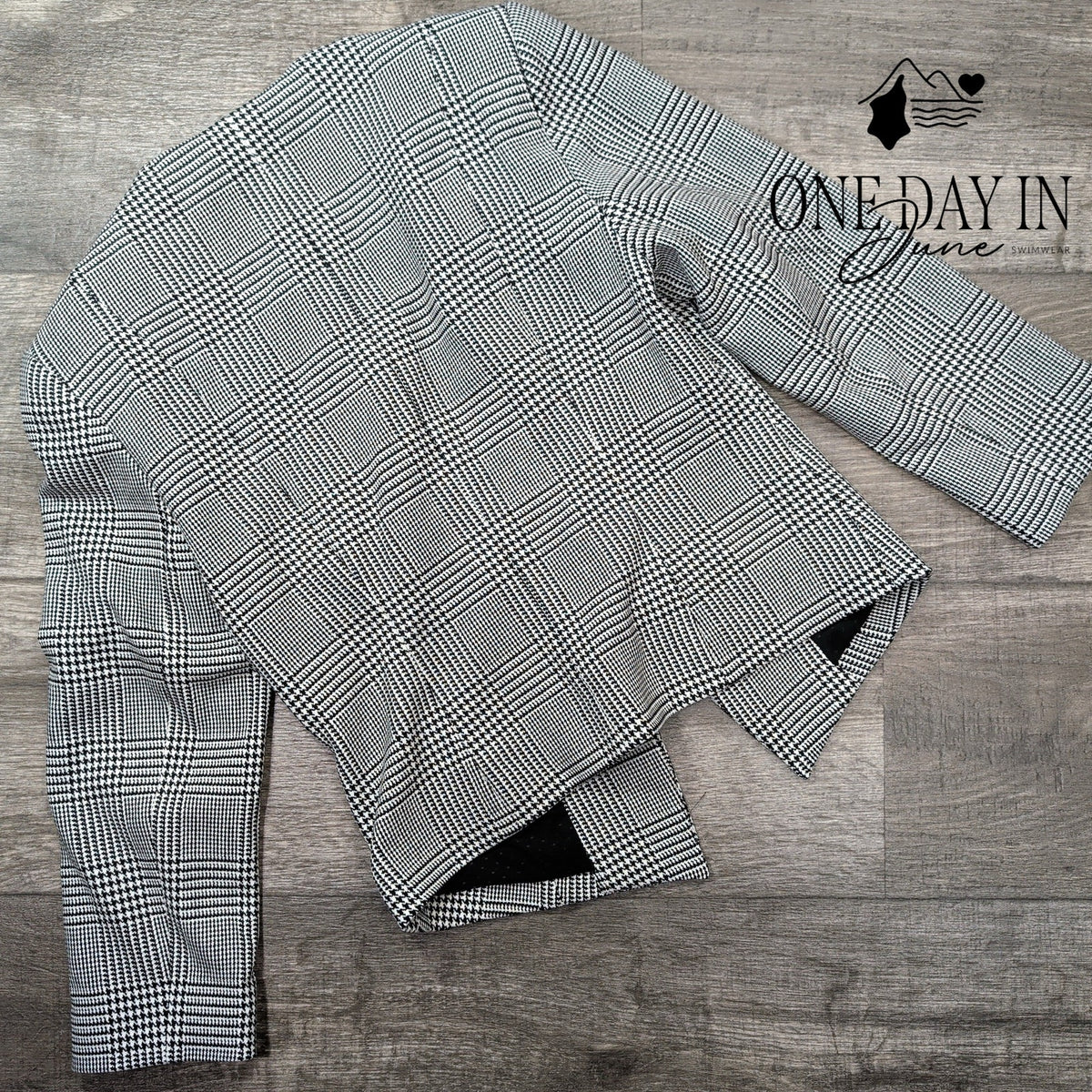 Express Black White Plaid Houndstooth Open Front Blazer NWT Size 2