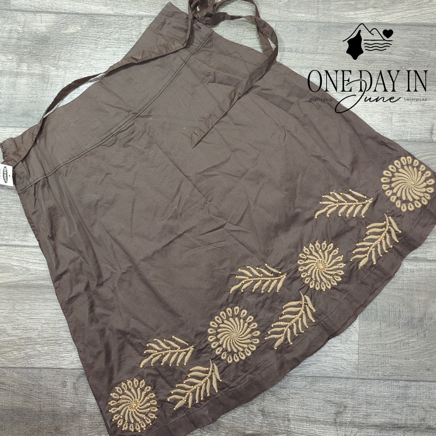 Old Navy Embroidered Cotton Lined Belted Skirt Size 6