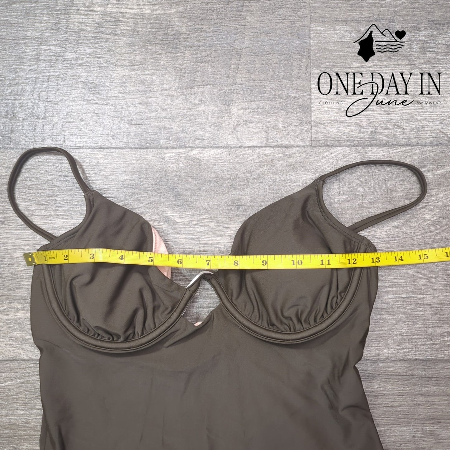 Cupshe Underwire High Cut One Piece Swimsuit Size S