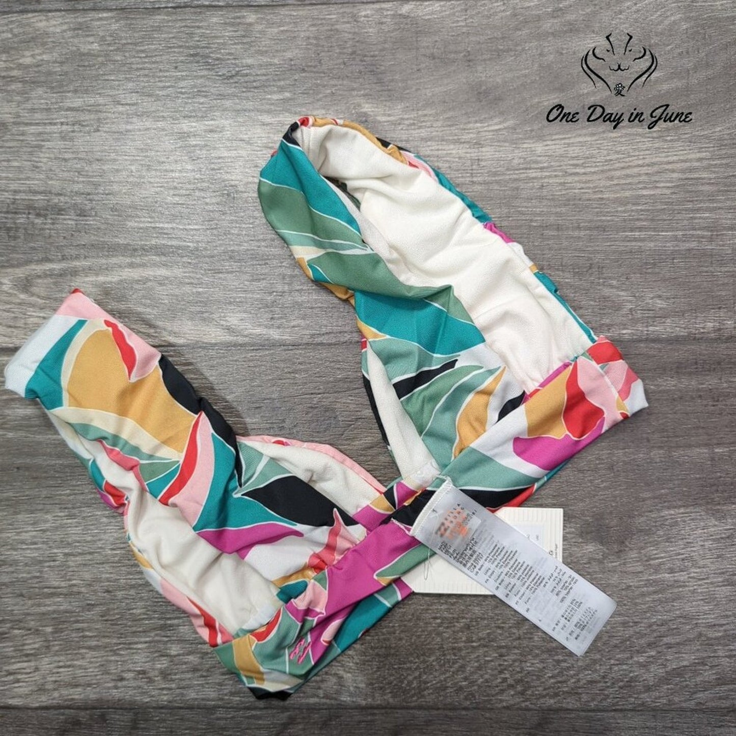 Billabong Wild Sun Plunge Bikini Top Tropical Floral Multicolor NWT Size S