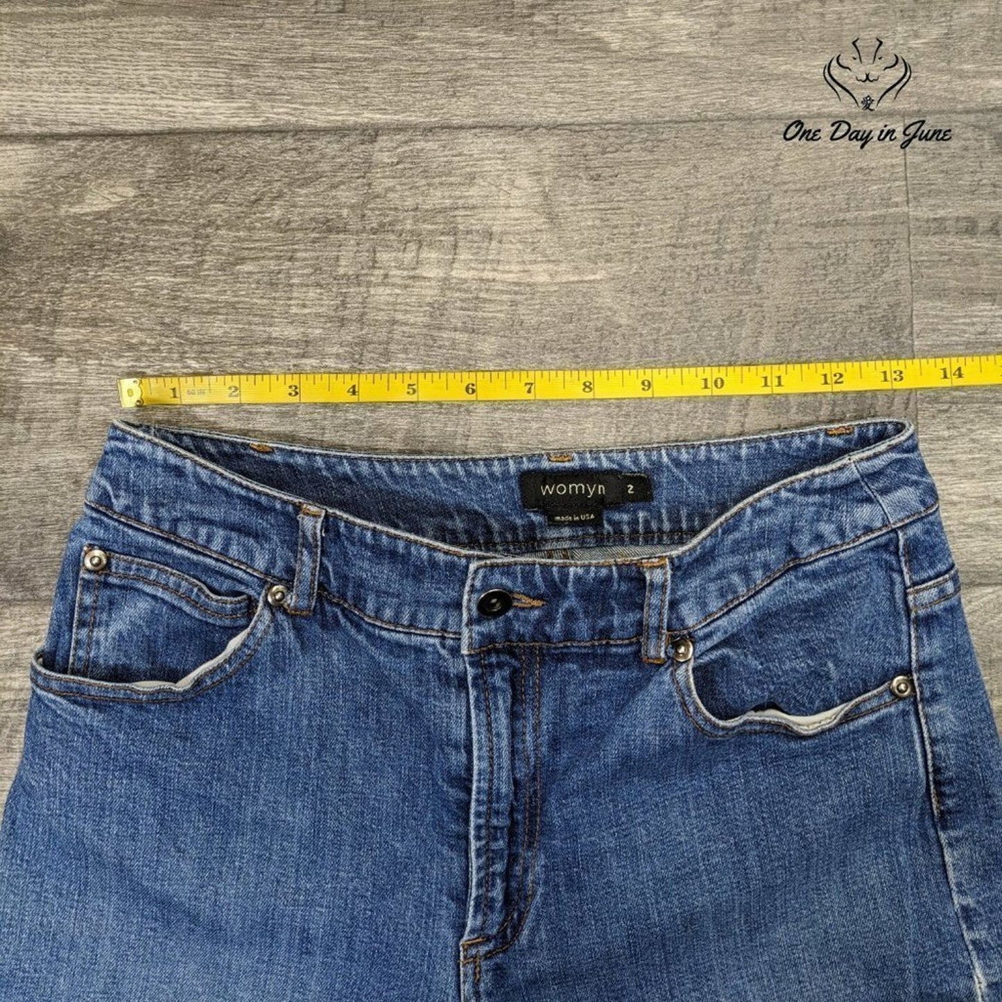 Womyn Straight Leg Jeans Size 2
