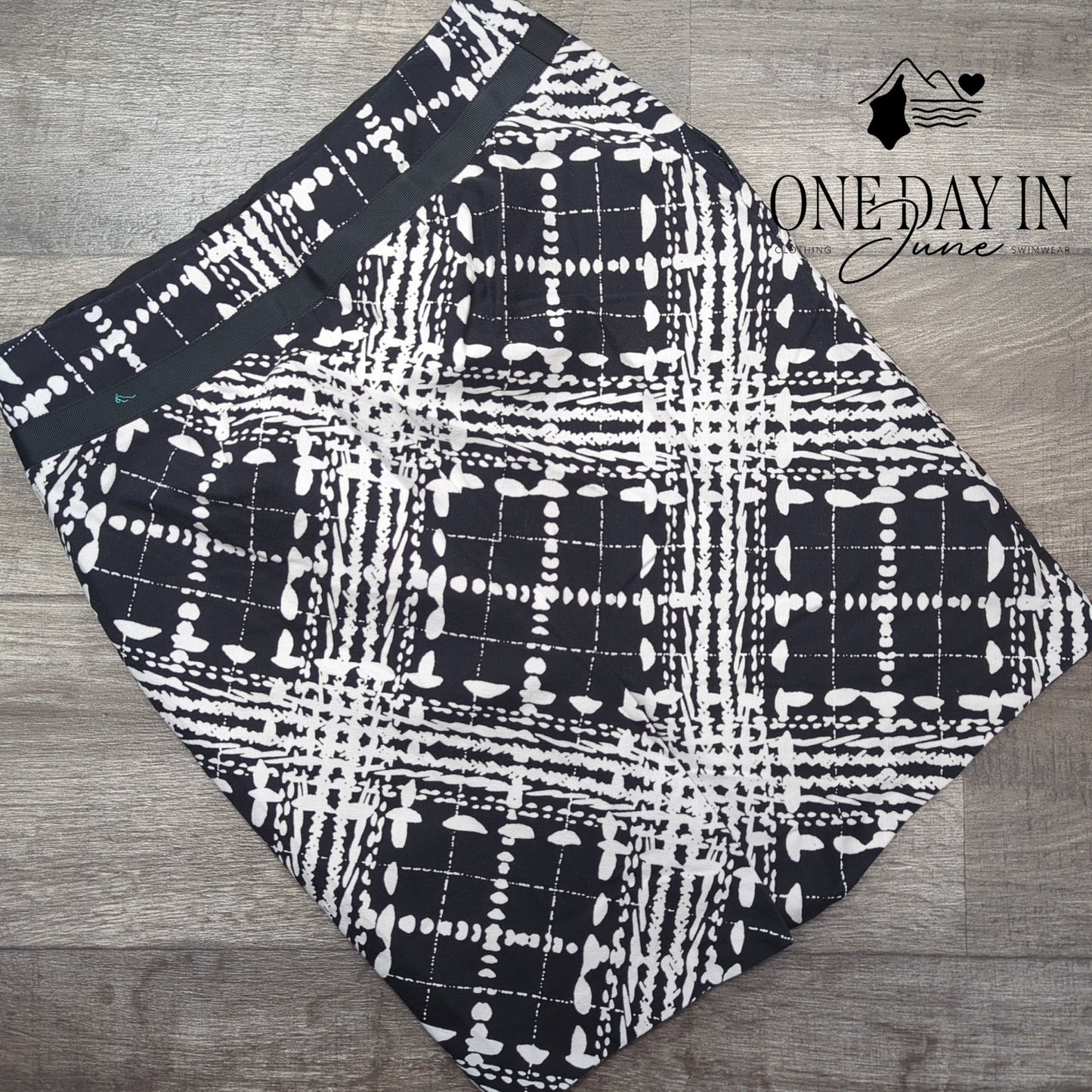 The Limited Pencil Skirt Size 6