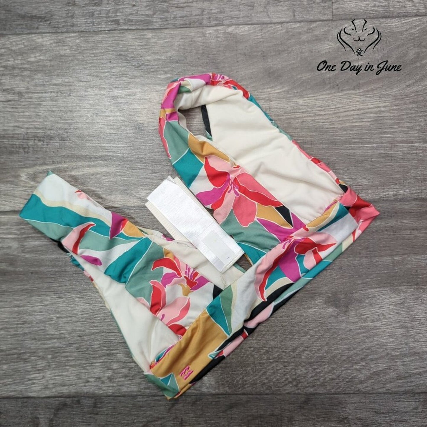 Billabong Wild Sun Plunge Bikini Top Size M