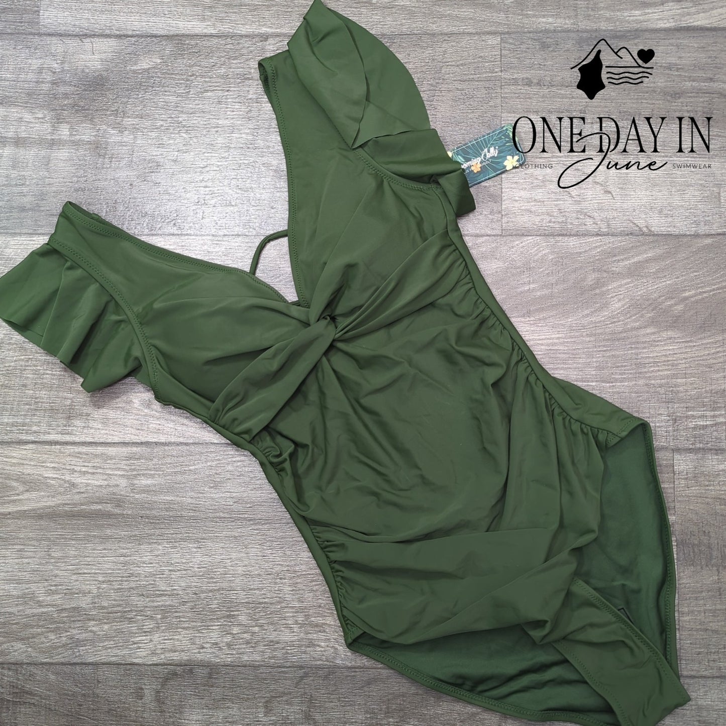 Blooming Jelly Lace Up Ruffle Shoulder One Piece Swimsuit Size M