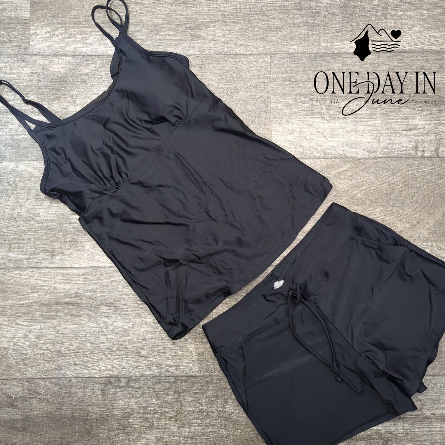Tempt Me Adjustable Strap Boyshort Tankini Swimsuit Size S