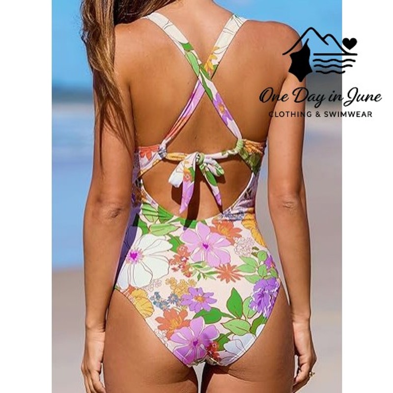 Cupshe Tie Back V Front Floral One Piece Swimsuit Size L