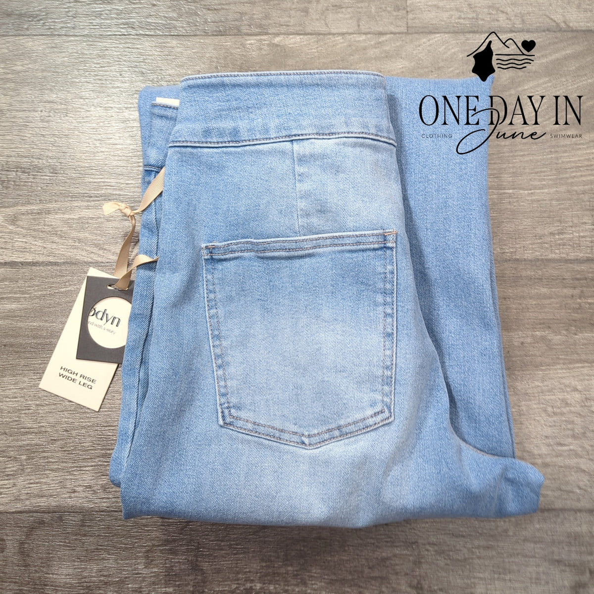 Odyn High Rise Wide Leg Jeans Light Wash NWT Size 6