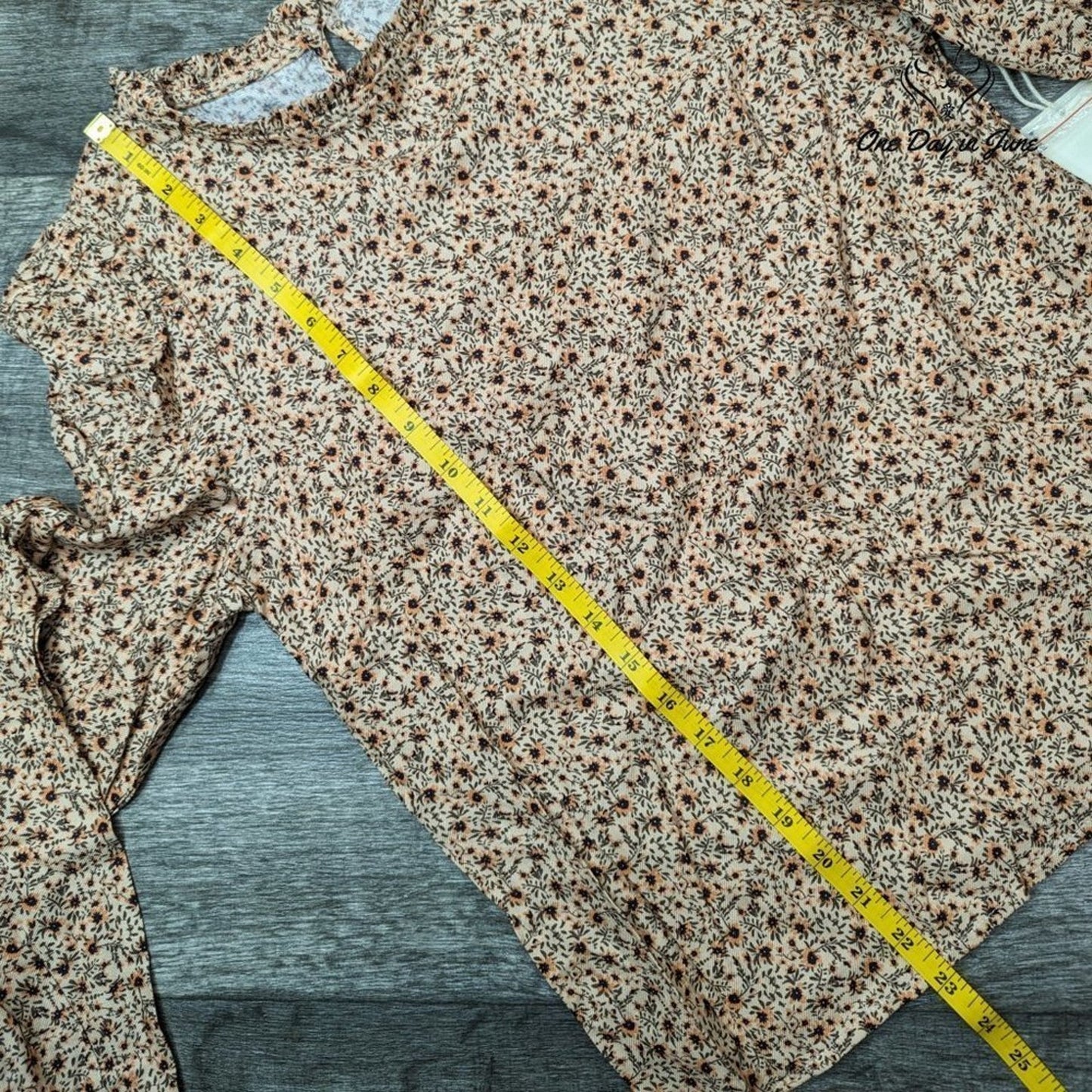A.n.a Floral Long Sleeve Top Size XS
