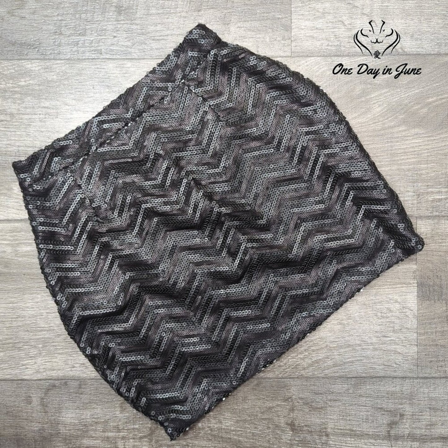 Tobi Sequin Mini Skirt Size S