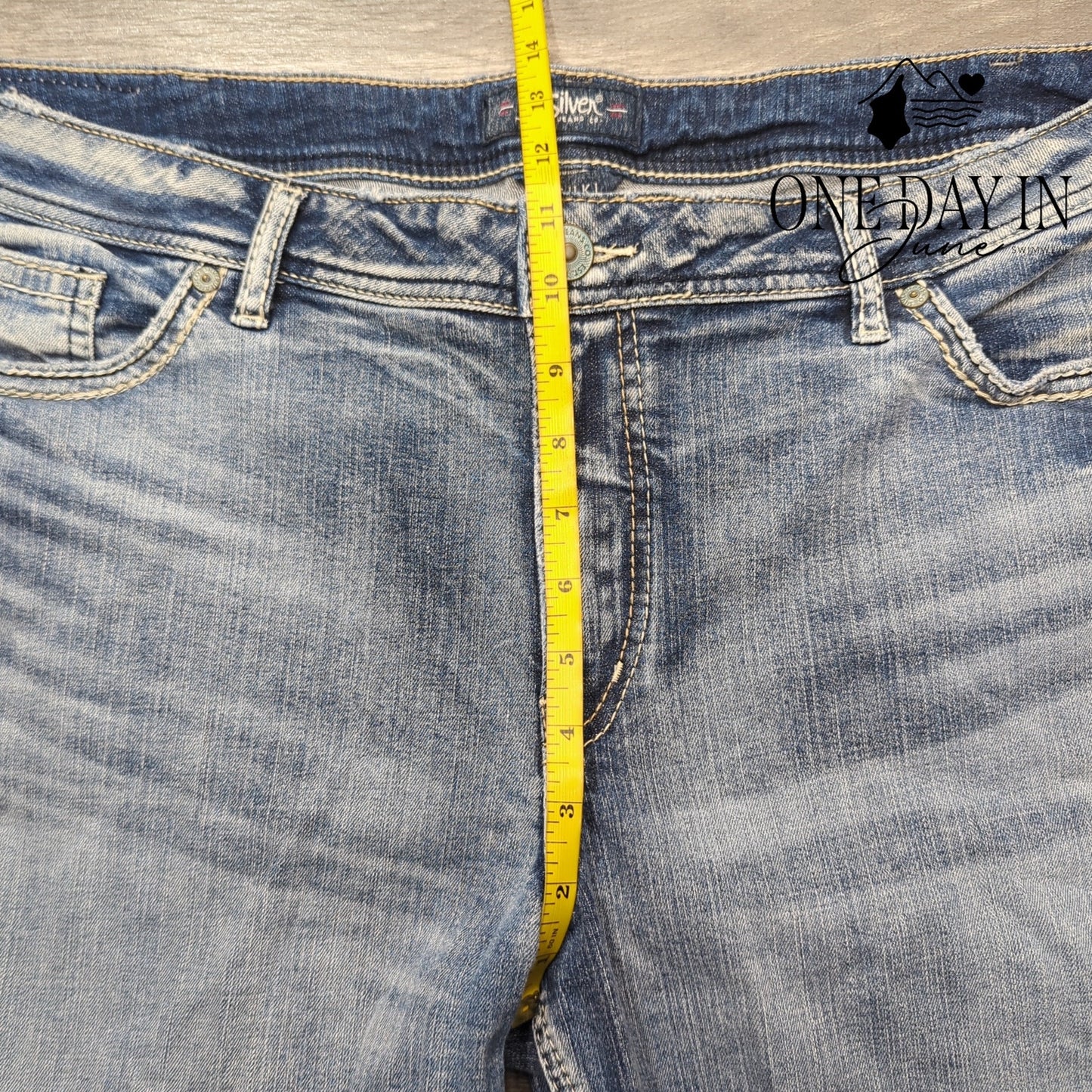 Silver Jeans Co Plus Size Suki Capri Jeans Size 24