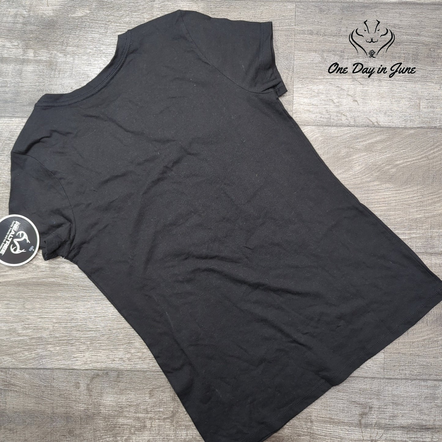 Realtree Girl Property of Realtree T Shirt Size M