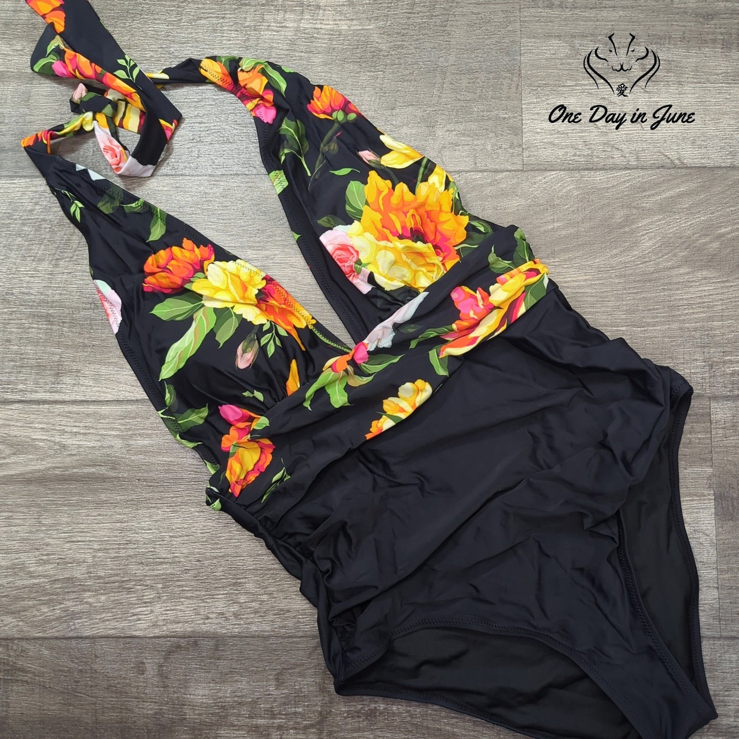 Cupshe Halter One Piece Swimsuit Size XL