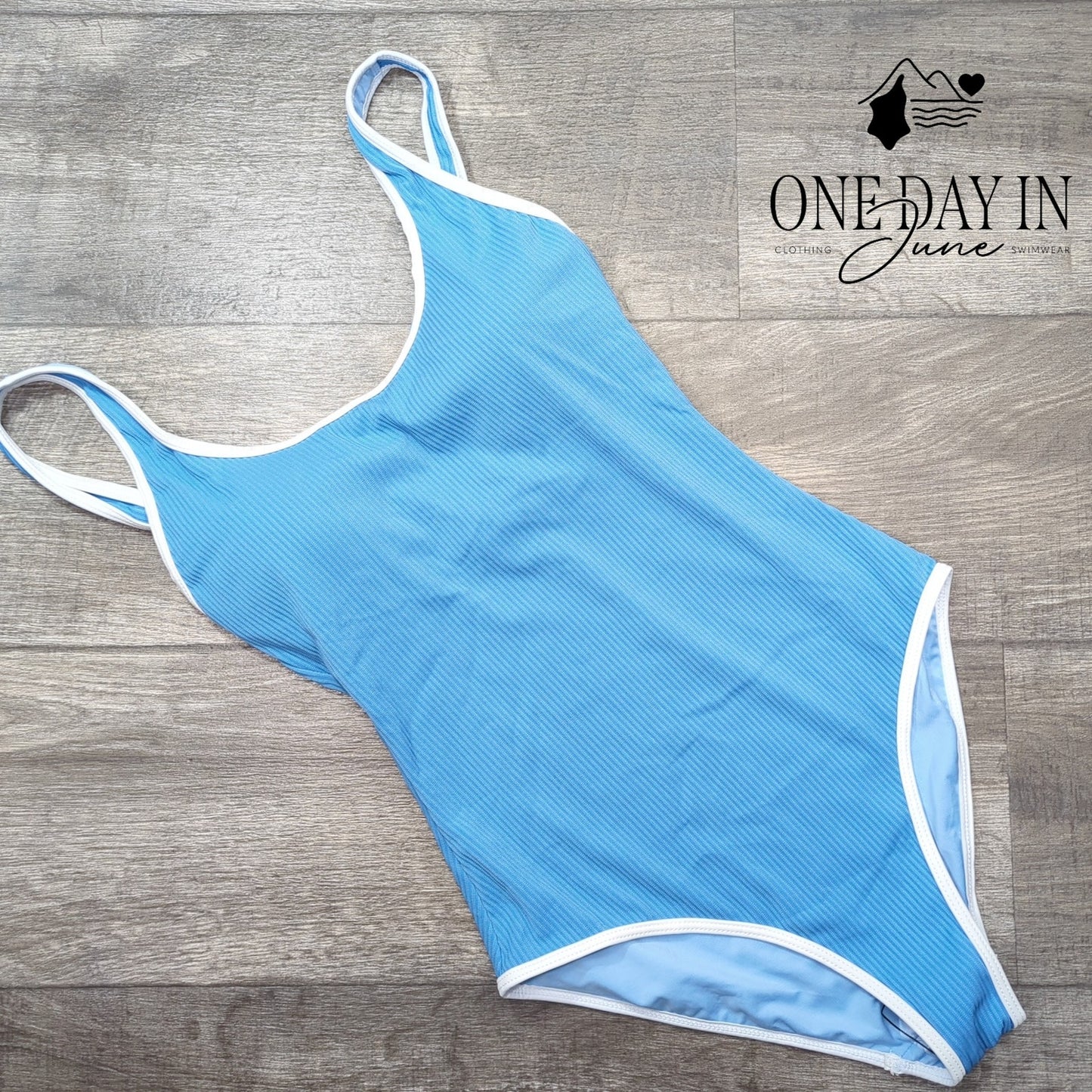 Blooming Jelly Ribbed One Piece Swimsuit Size M