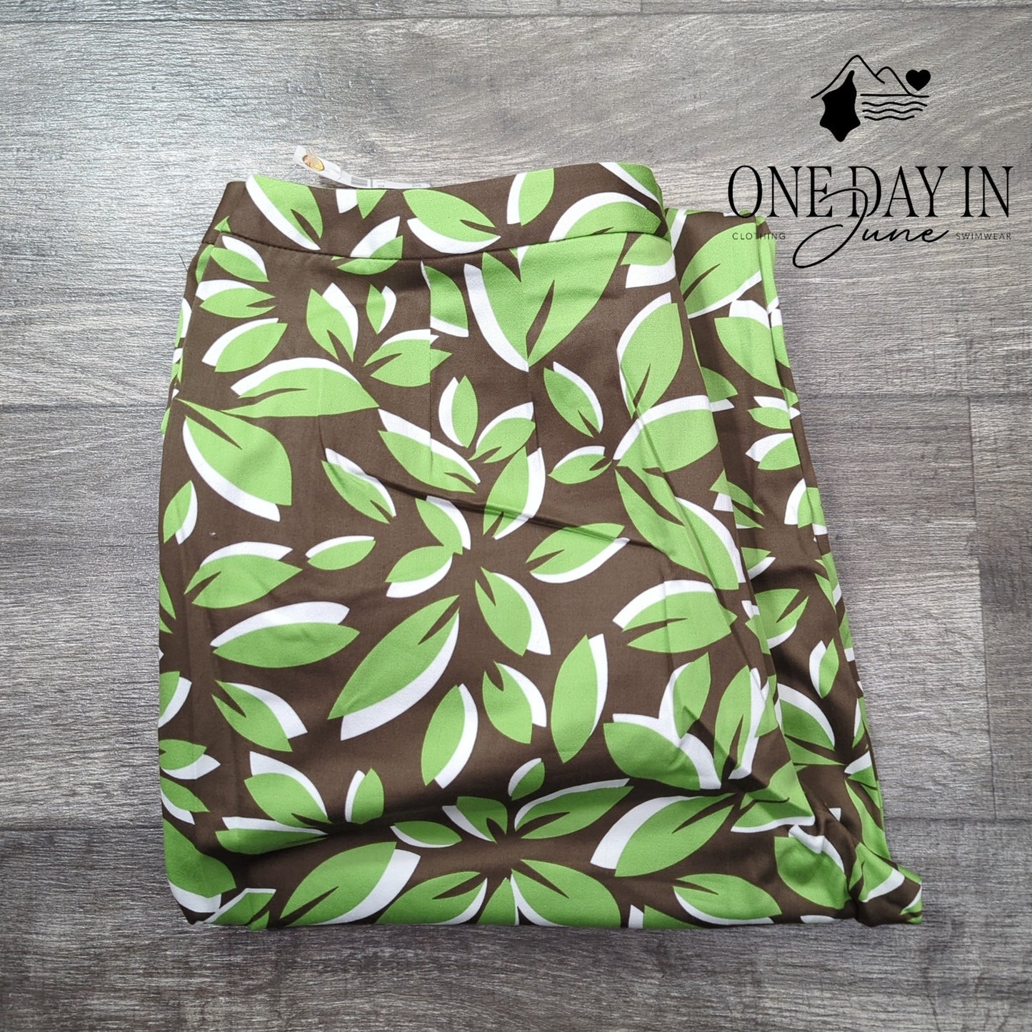 Talbots Tropical Straight Leg Pants Size 16