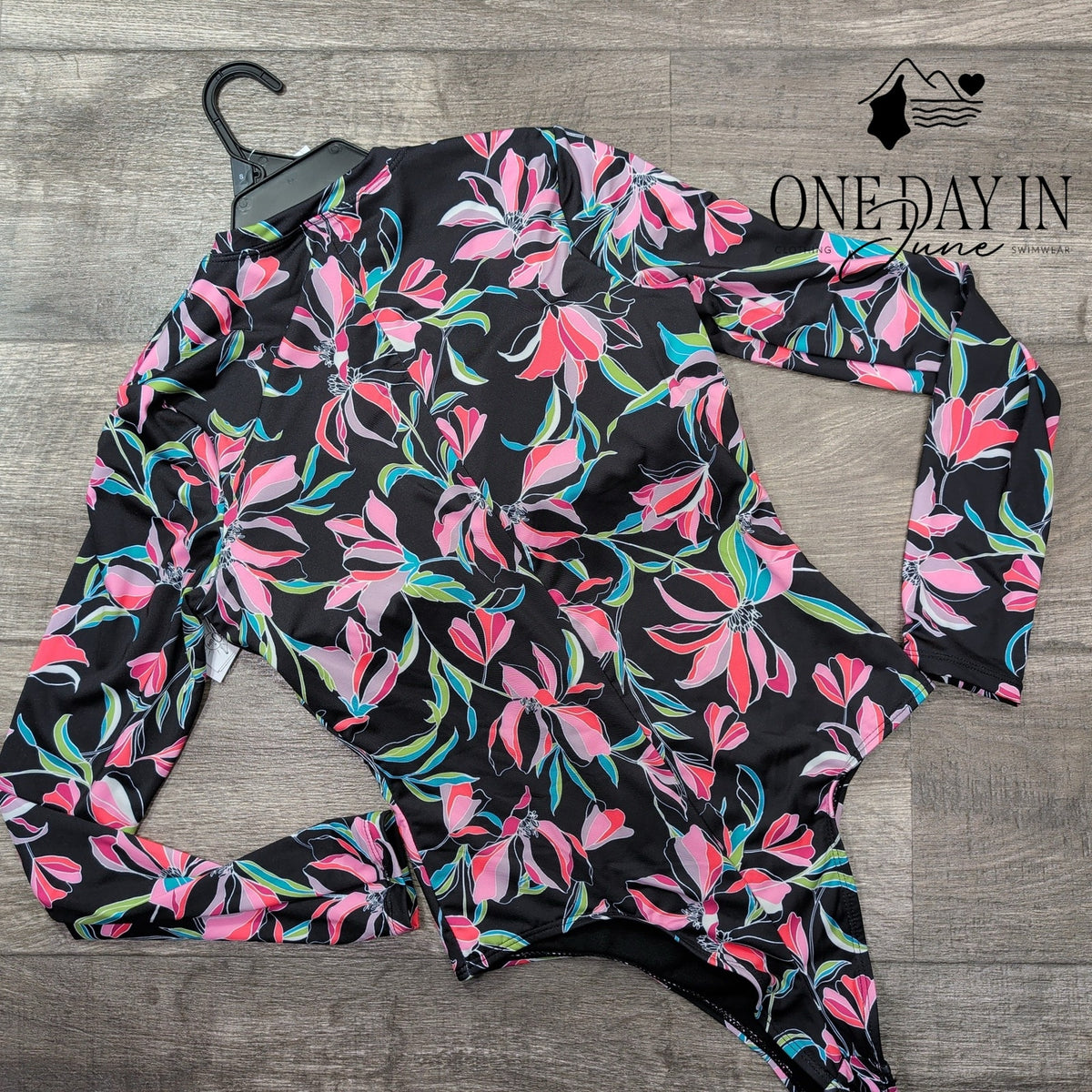 Volcom Dream In Bloom Long Sleeve Rash Guard One Piece Swimsuit NWT Size S