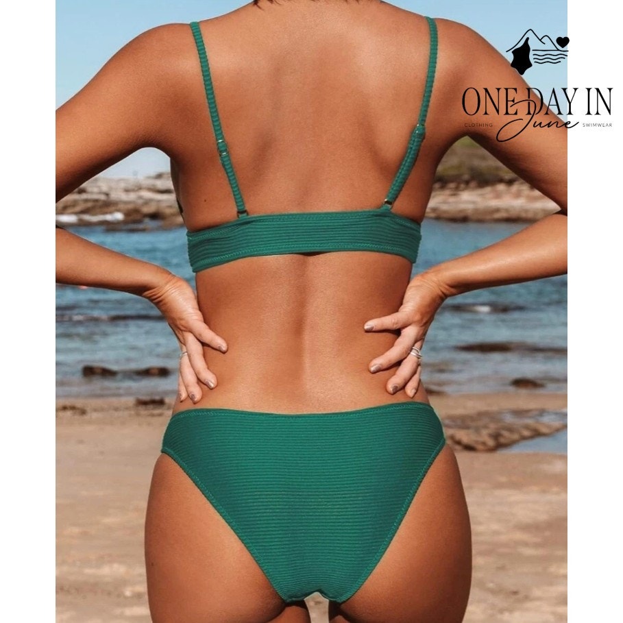 Cupshe V Neck Ribbed One Piece Swimsuit Size S