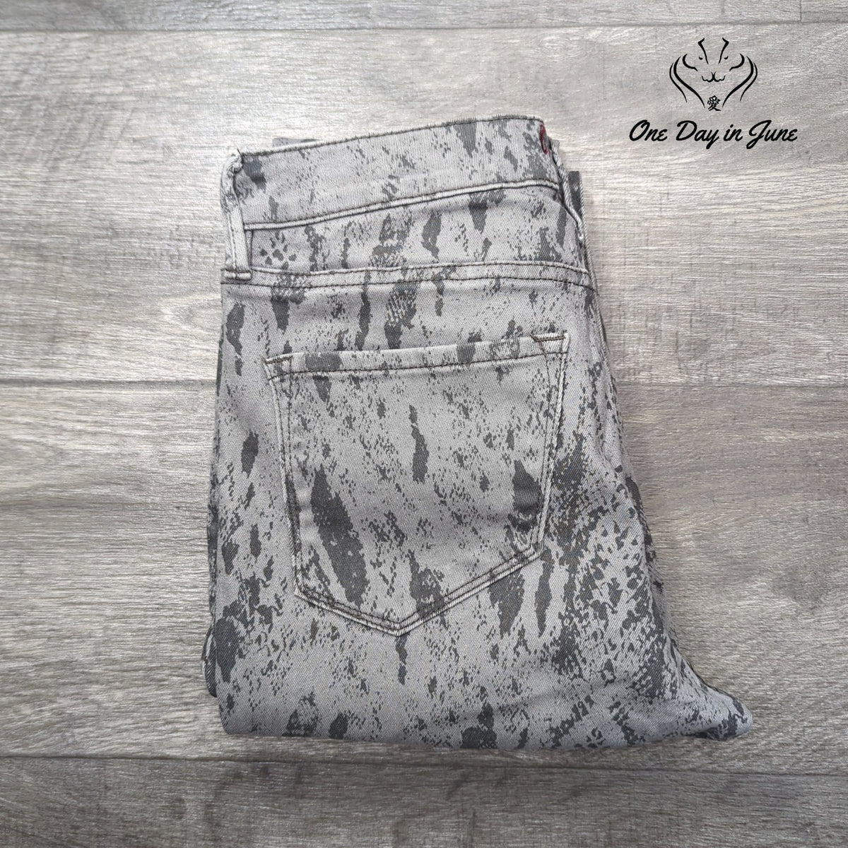 Dear John Gisele High Waisted Skinny Jeans Gray Animal Print Size 27 (4)