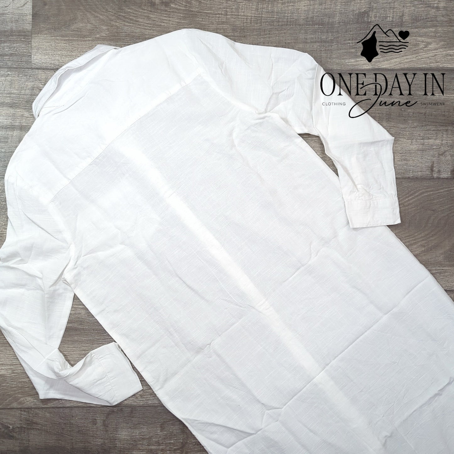 Blue Island Long Sleeve Button Front Coverup Size S