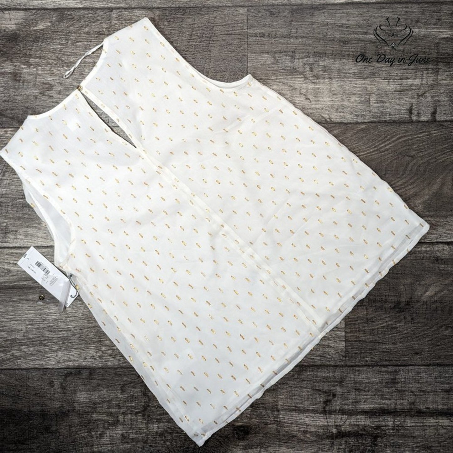 Liz Claiborne Crema Sleeveless Top Size S