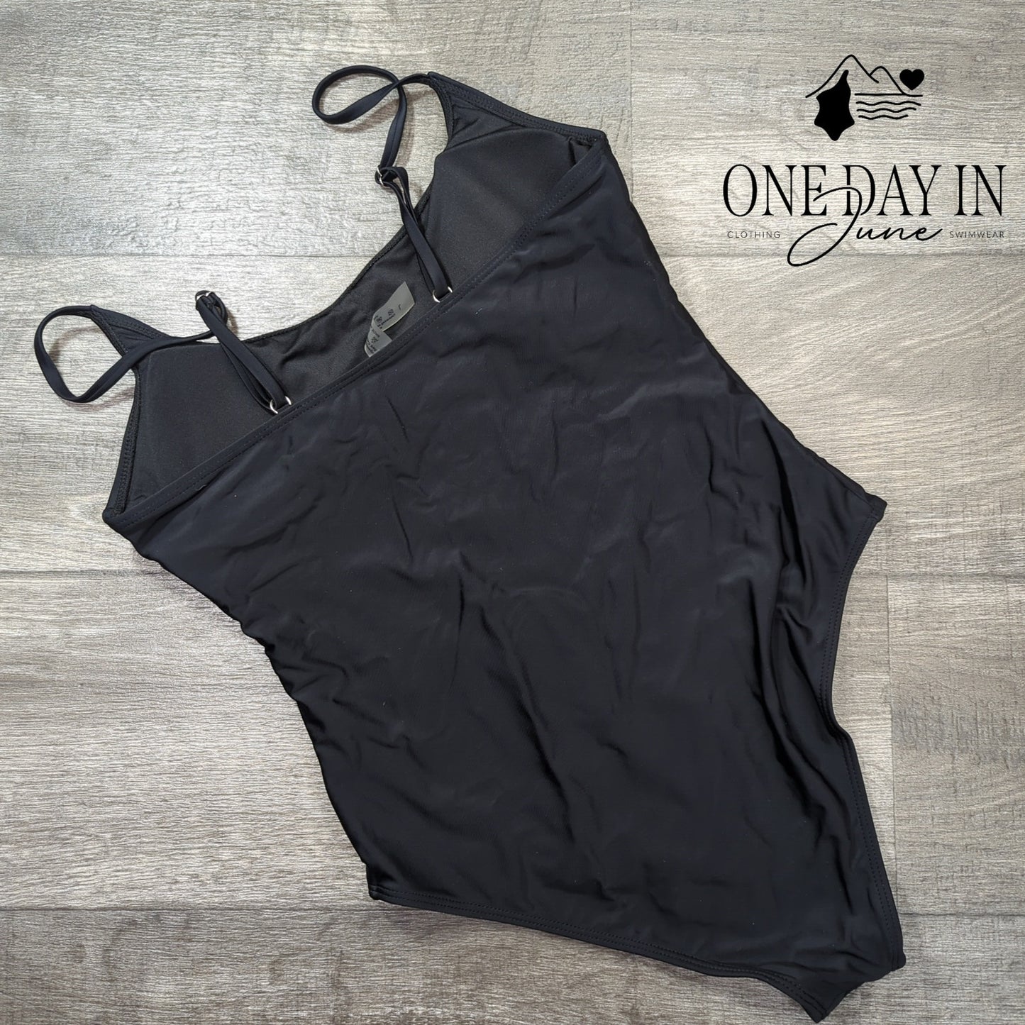 Aleumdr Moderate One Piece Swimsuit Size L