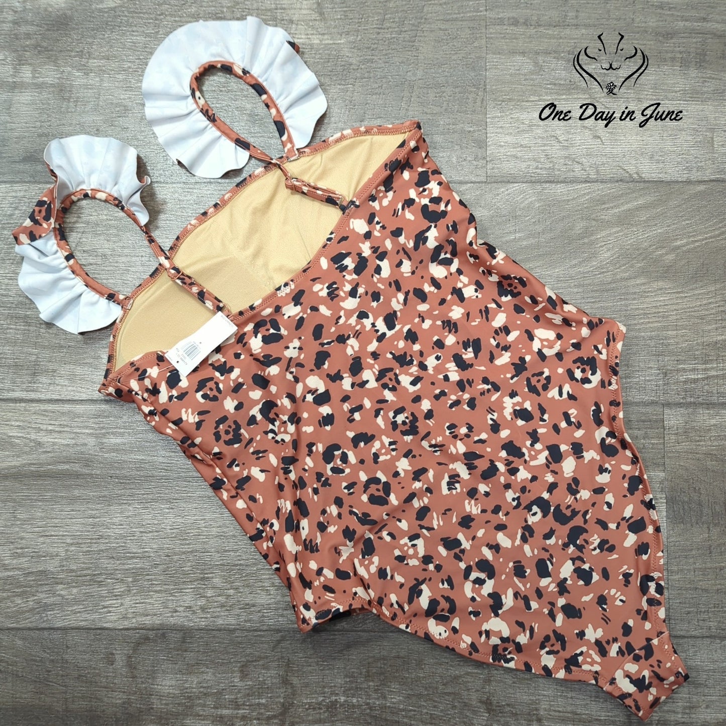 Old Navy Ruffle Strap One Piece Swimsuit Size M