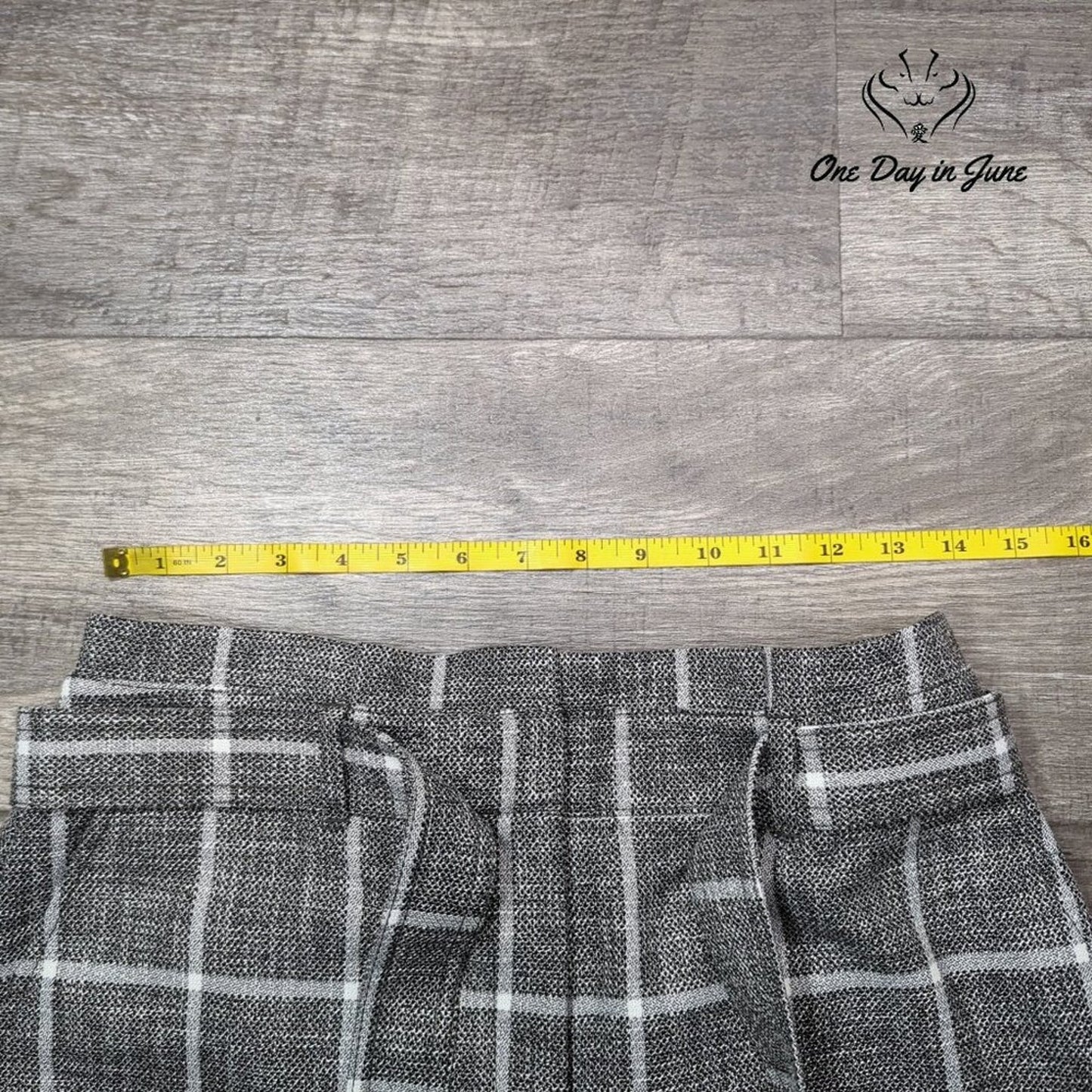 White House Black Market 5" Tie Waist Shorts Size 6