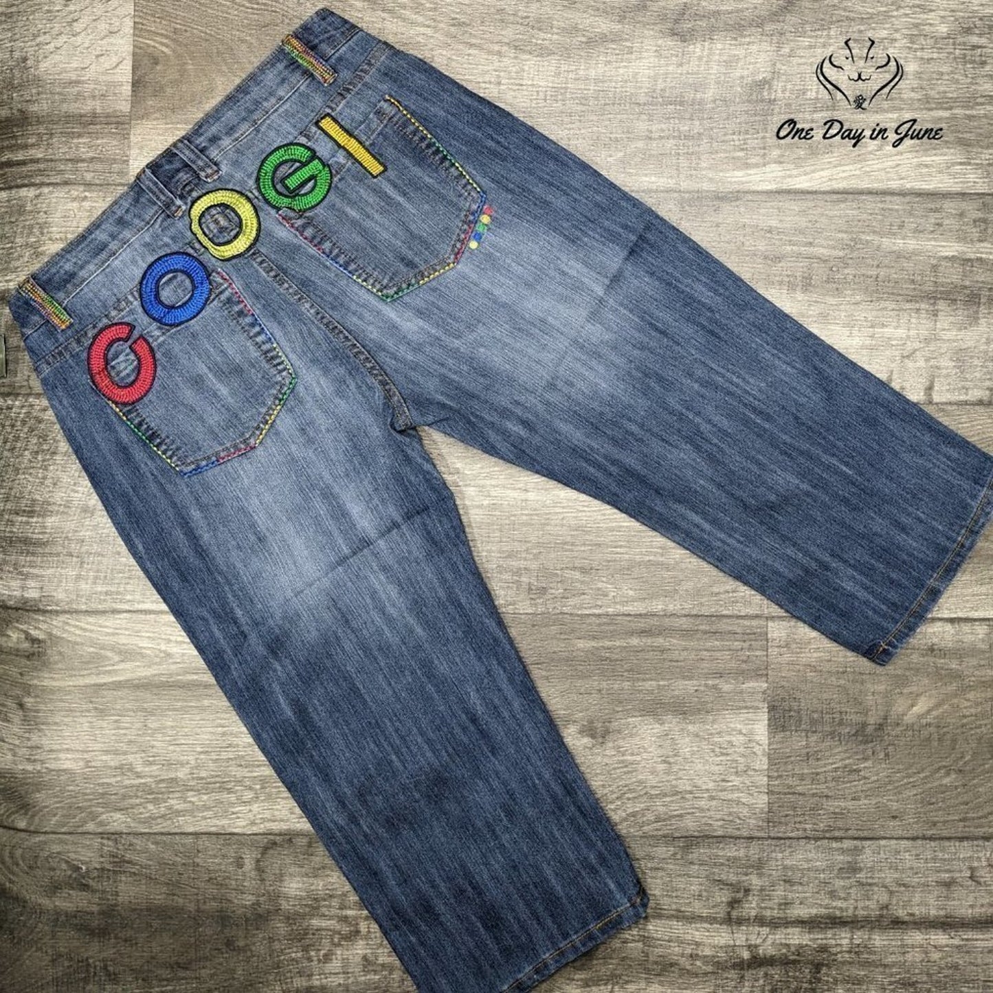 Coogi Embroidered Acid Wash Capri Jeans Size 18